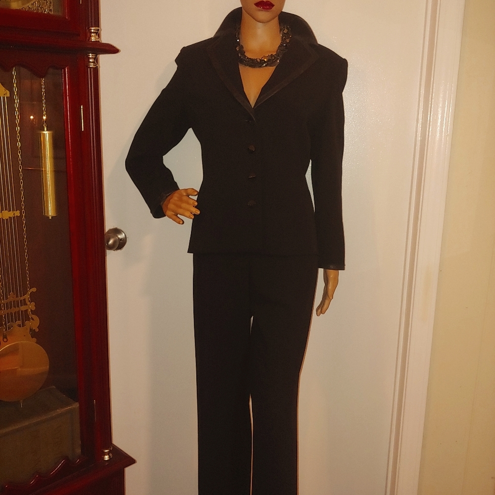 ESCADA 10 SIGNATURE BLACK WOOL ELASTANE PANTS SUIT